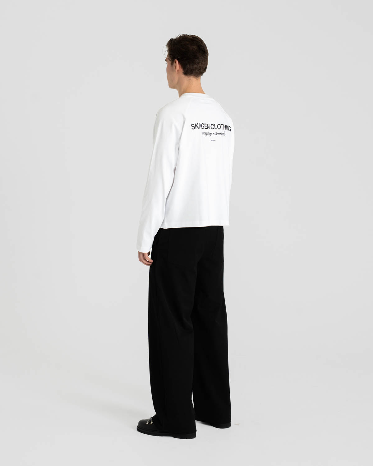 Everyday Essential Raglan Longsleeve White